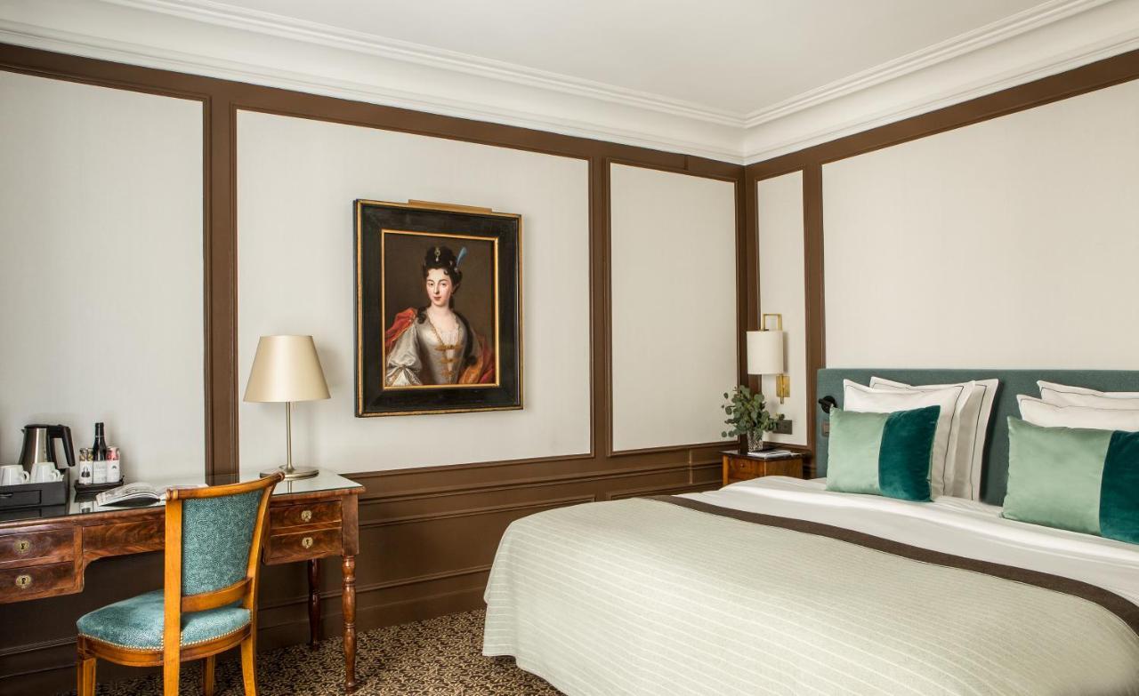 Des Saints Peres - Esprit De France 4*