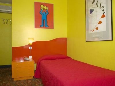 Le Petit Oberkampf & 4* Paris