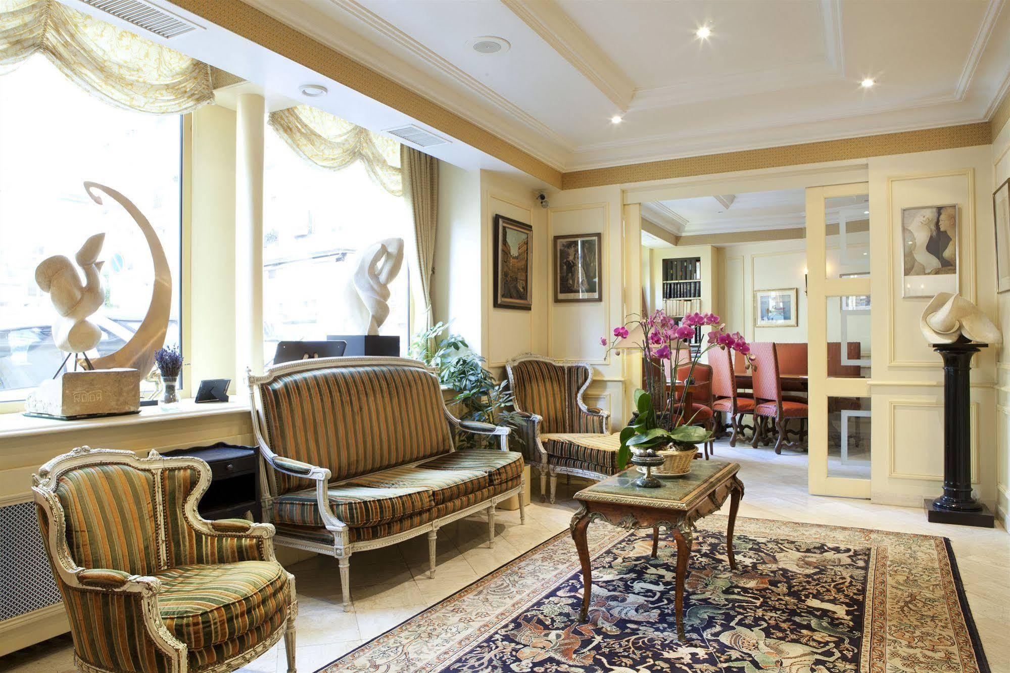 Hotel Queens Boutique