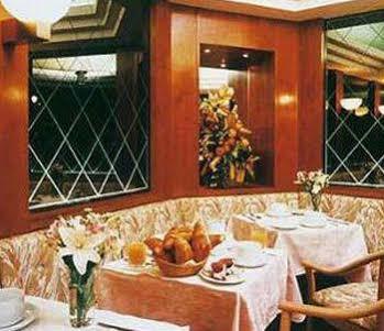 Hotel Royal Elysées