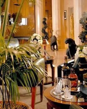 Hotel La Du Roy Champs Elysees 4*