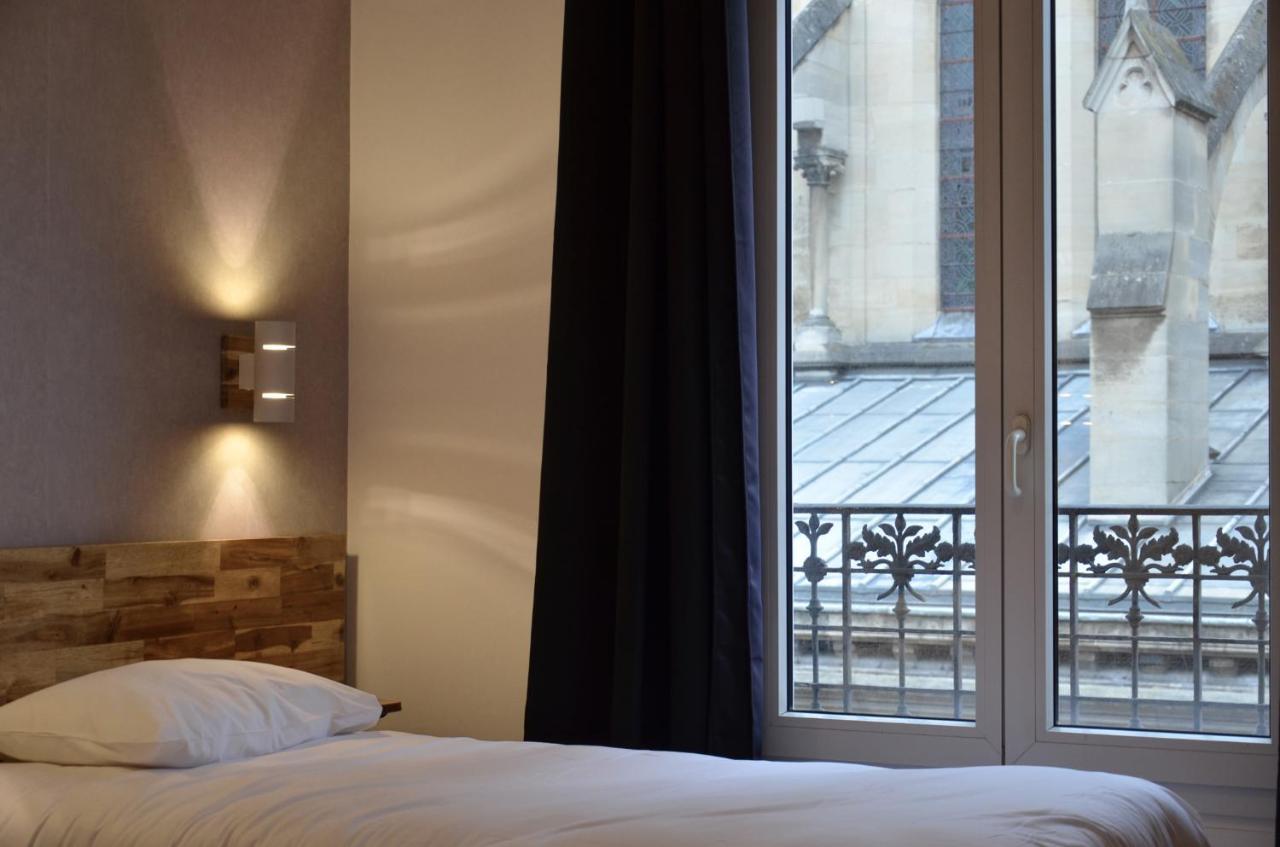 De La Perdrix Rouge 2* Paris