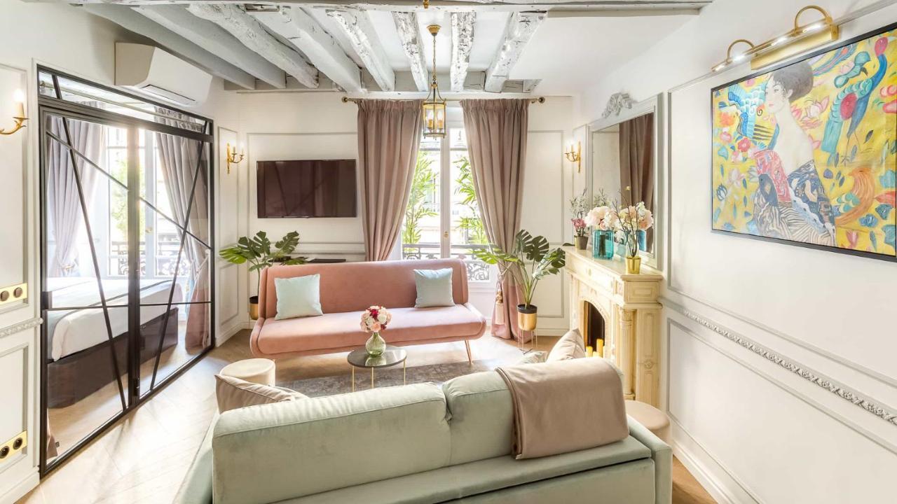 Luxury 4 Bedroom 3 Bathroom Aristocratic - Louvre *
