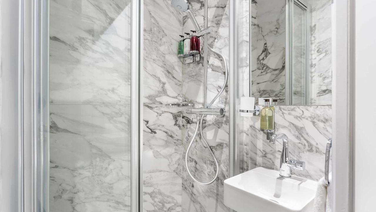 Luxury 4 Bedroom 3 Bathroom Aristocratic - Louvre * Paris