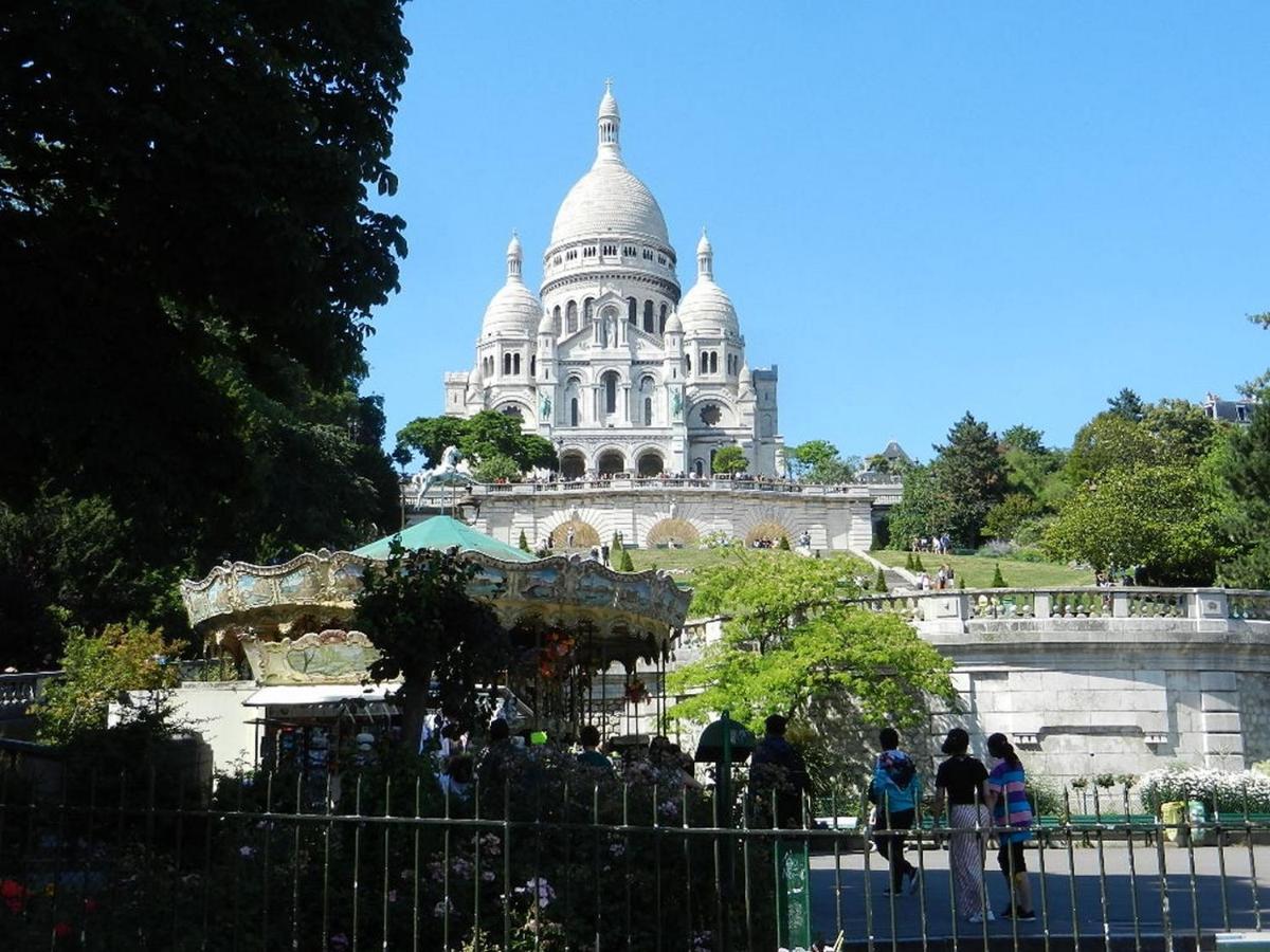 Very Large Private With Own Bathroom, In Montmartre * Paris
