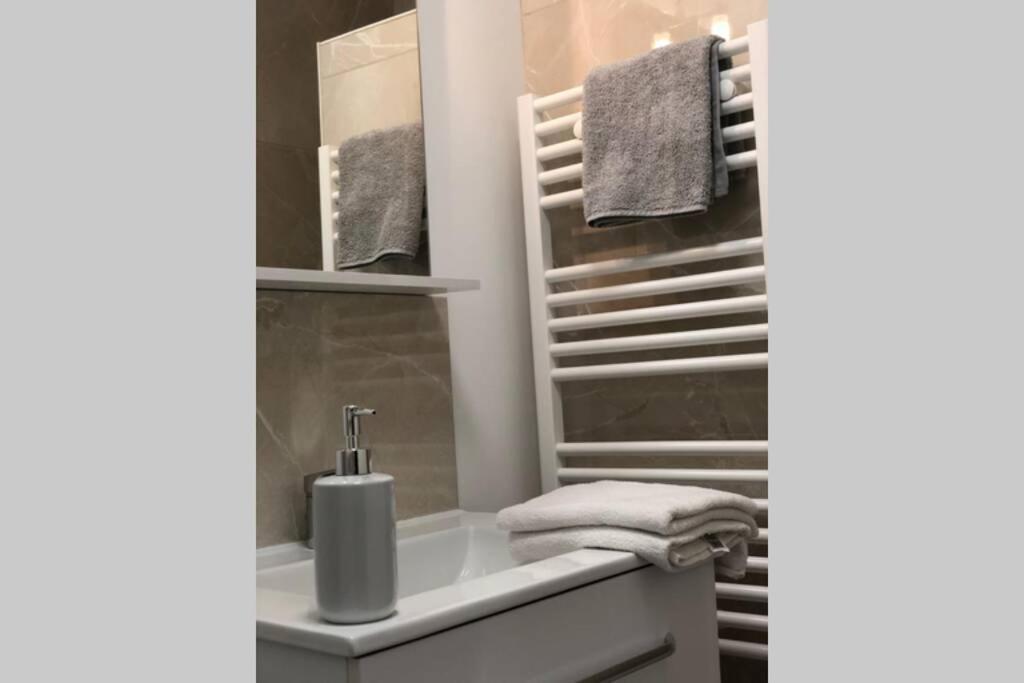 Apartment De Charme A Montmartre *