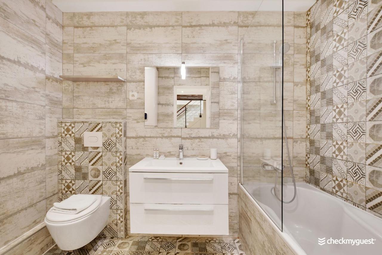 Cmg - Place De Le Republique / Meslay Apartment