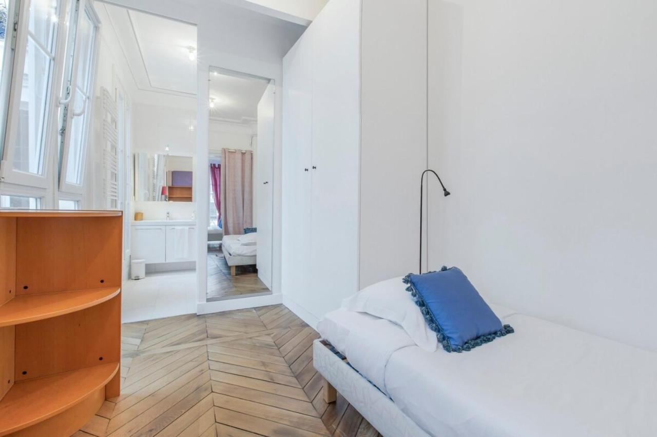 Charming 2 Bedroom With Balcony In 3rd Arr Apartment *