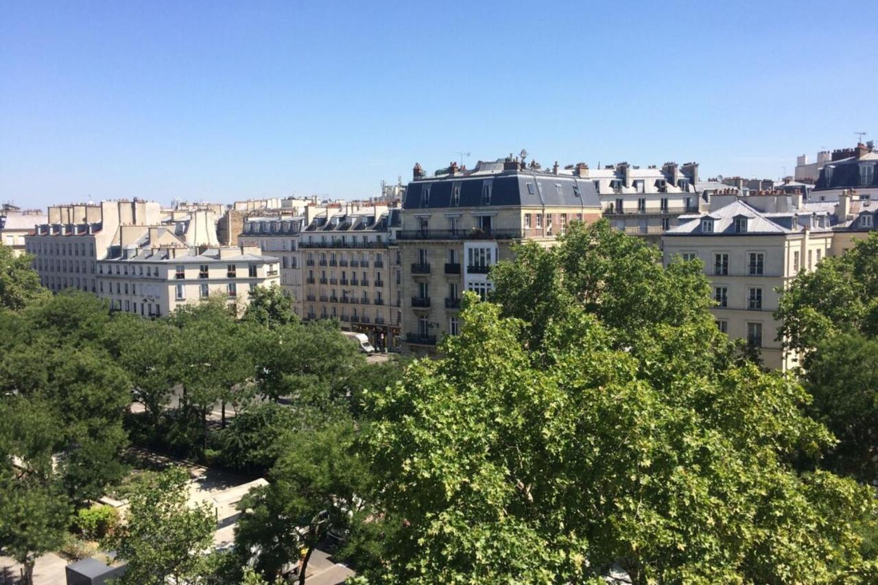 Fully Renovated Bright With High View