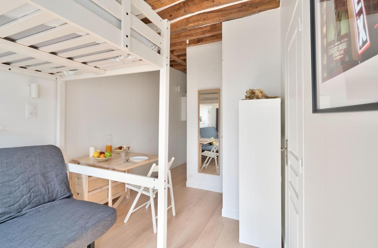 Stylish Mezzanine In The Heart Of 3f Appartement Paris