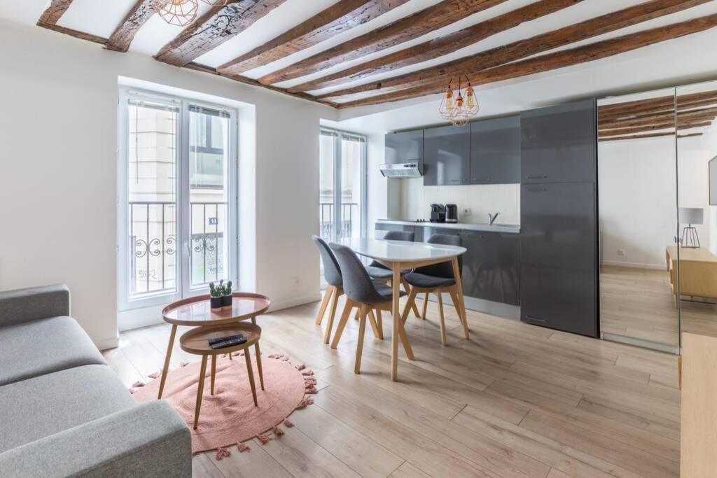 Grands Boulevards - 12 - Appartement *