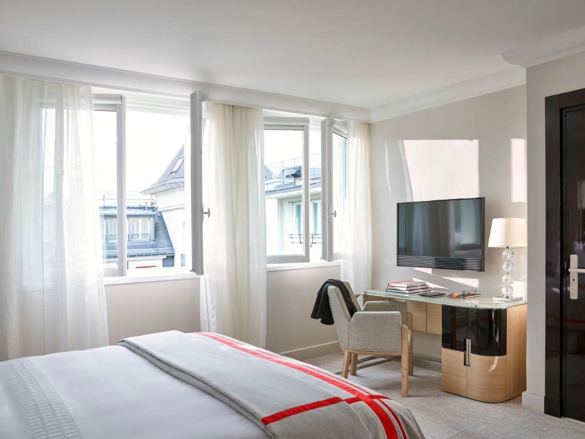 Hotel Plaza Athenee - Dorchester Collection Paris