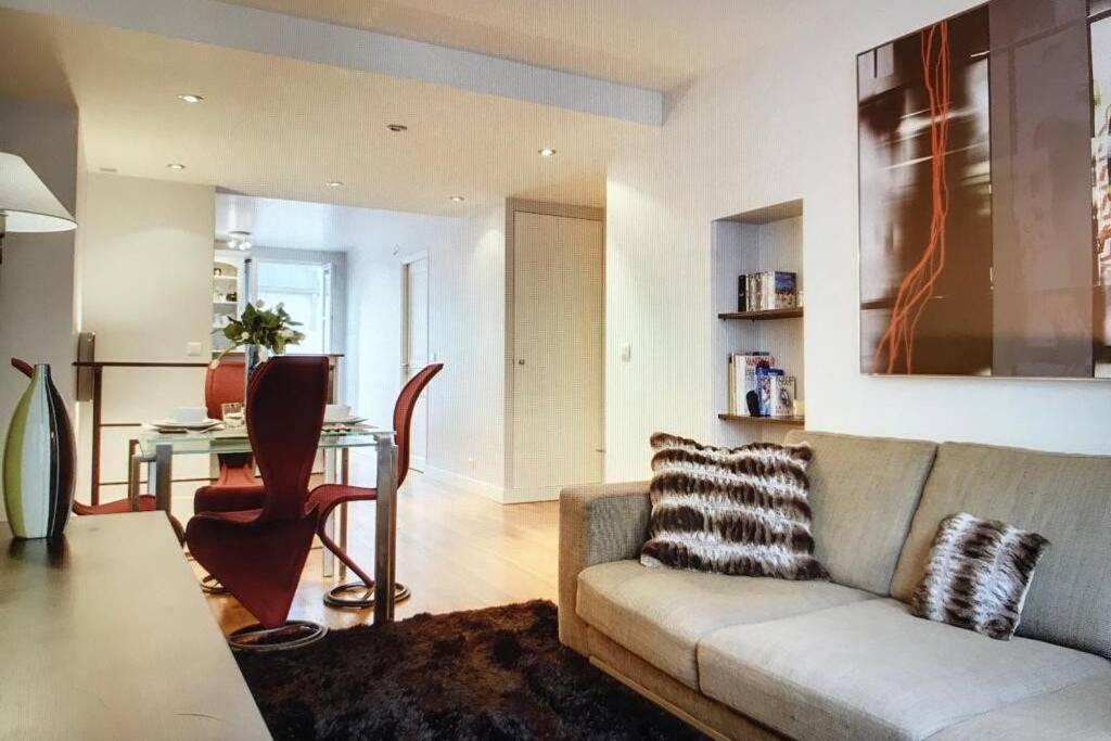 Apartment Champs-elysees Montaigne - Hala