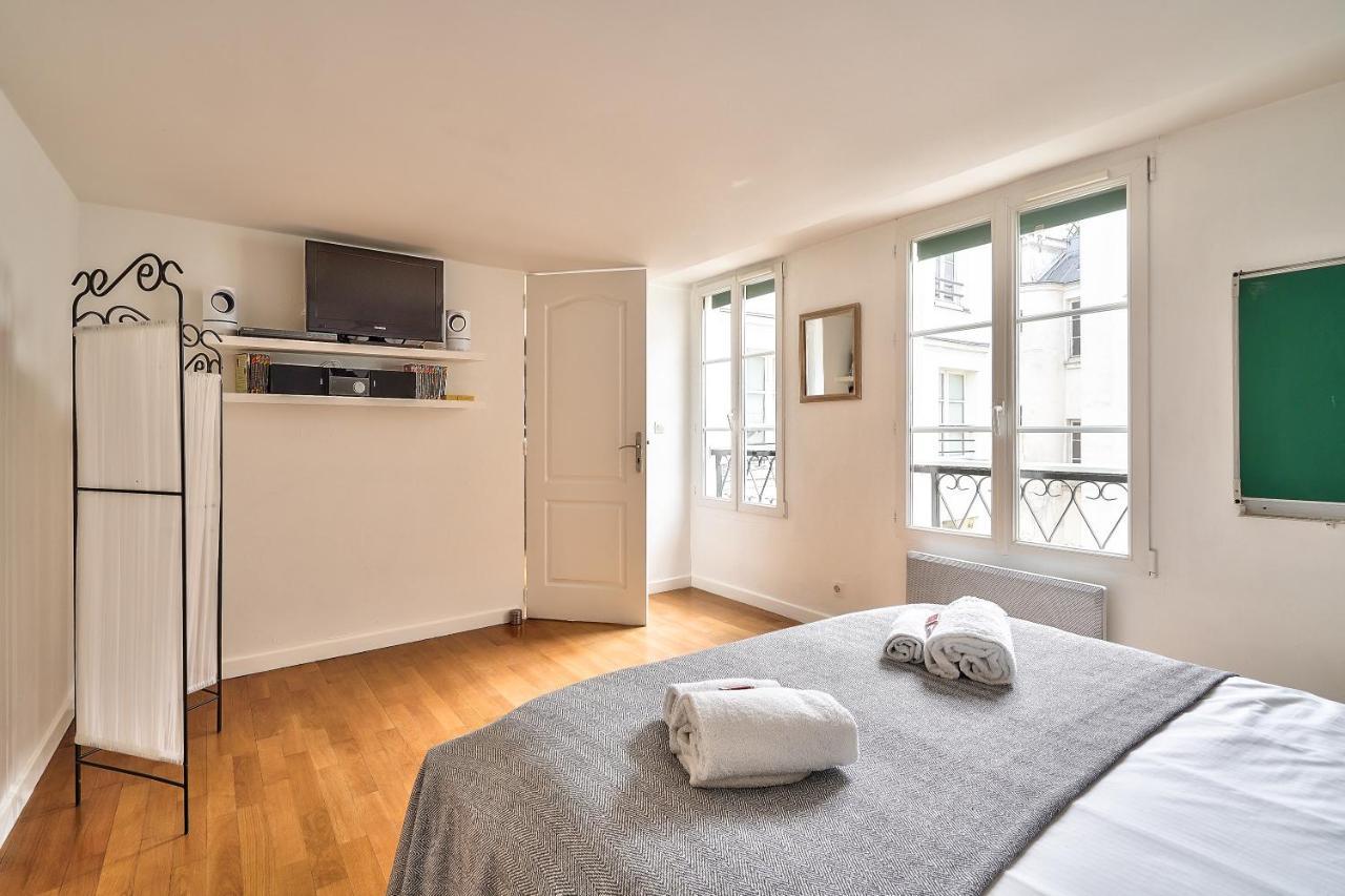 Apartment The Perfect Parisian 2 Bdrs Flat At Le Marais
