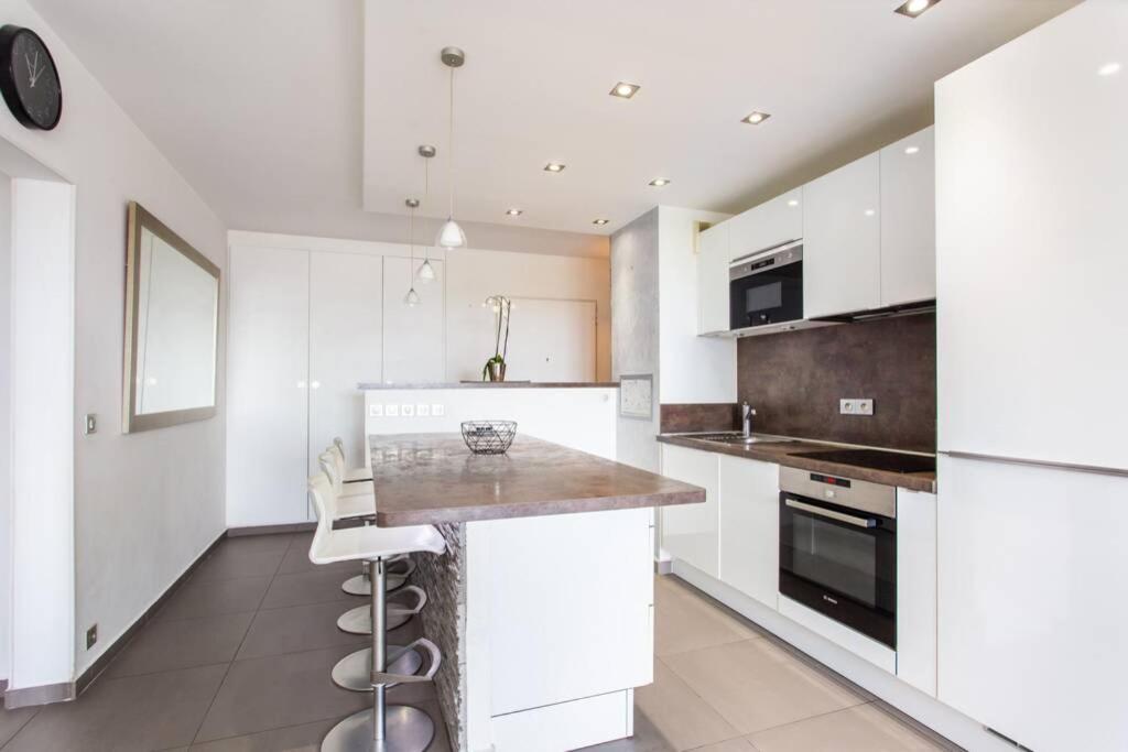 Prox.gare Montparnasse-galeries Lafayette! 4pers. Appartement *