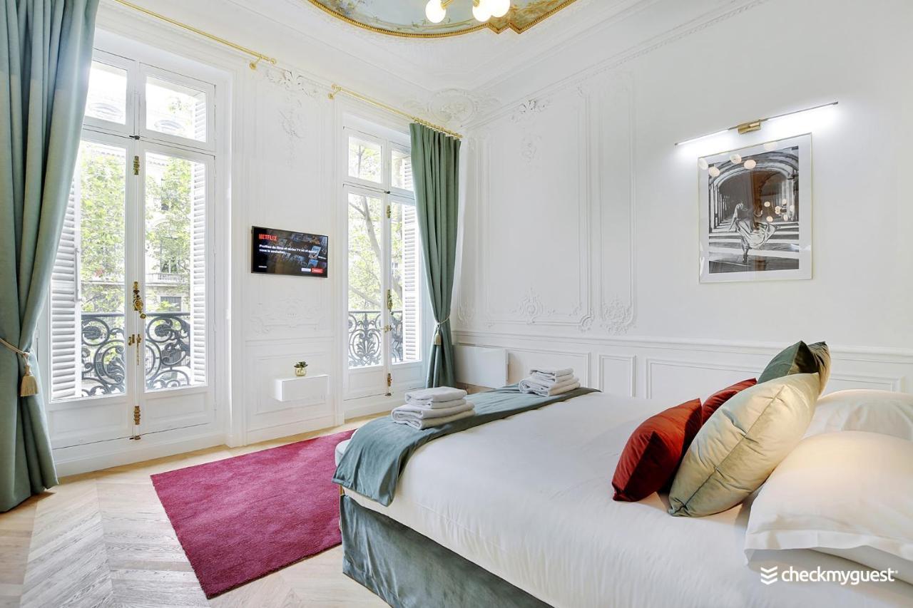 Exceptional - 4br-12p - Parc Monceau Apartment Paris
