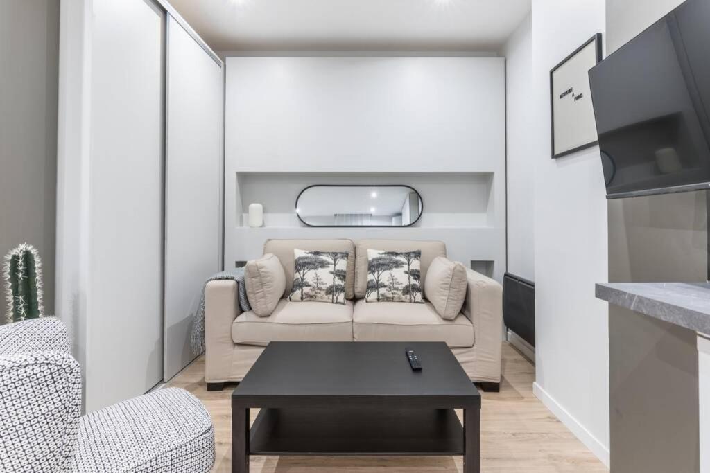 Apartment Hsh Versigny-mairie Du 18eme Cosy Studio 2p