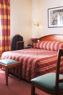 Hotel De Geneve 3*