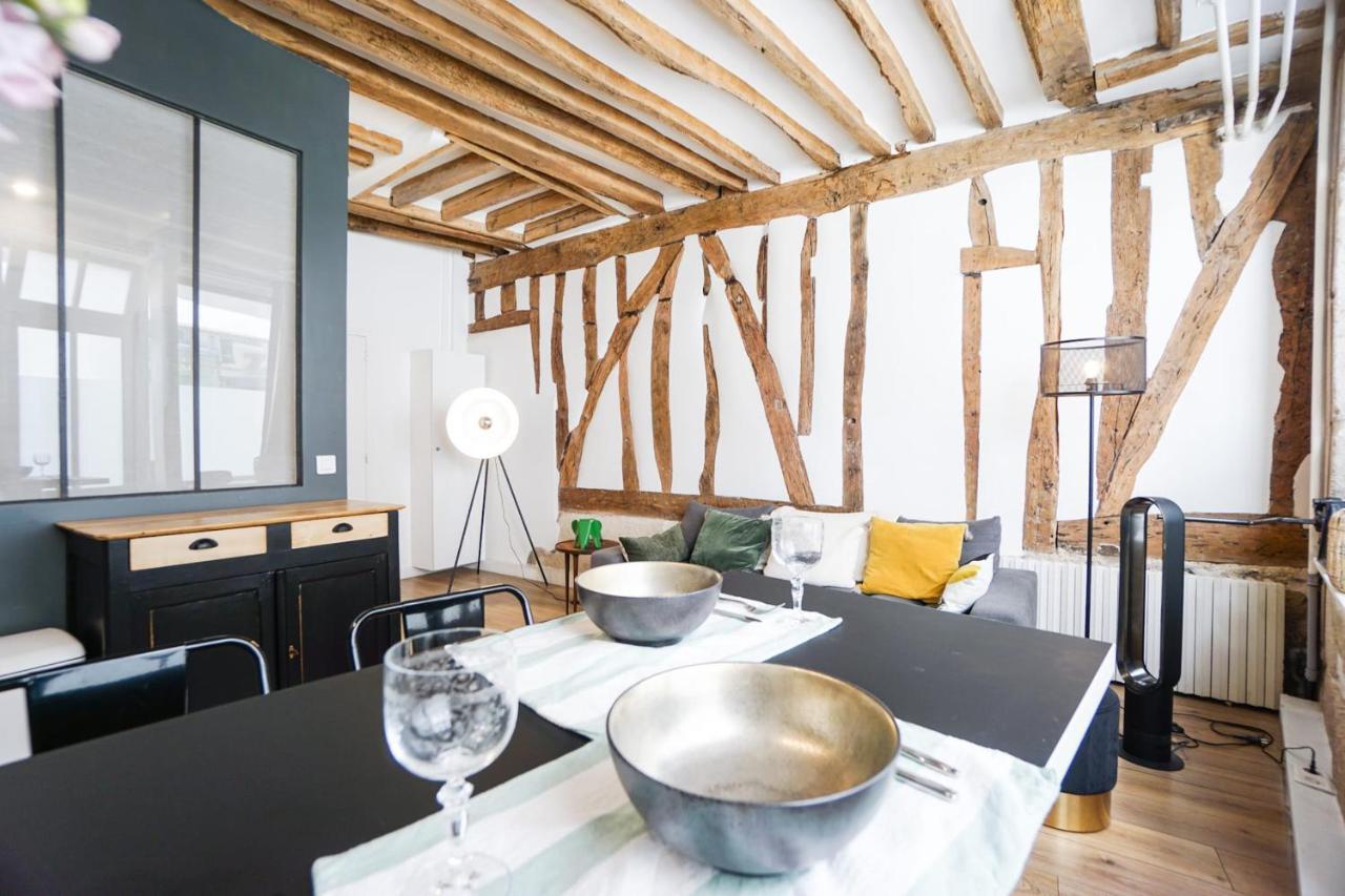 Magnificent Cocoon In The Heart Of *