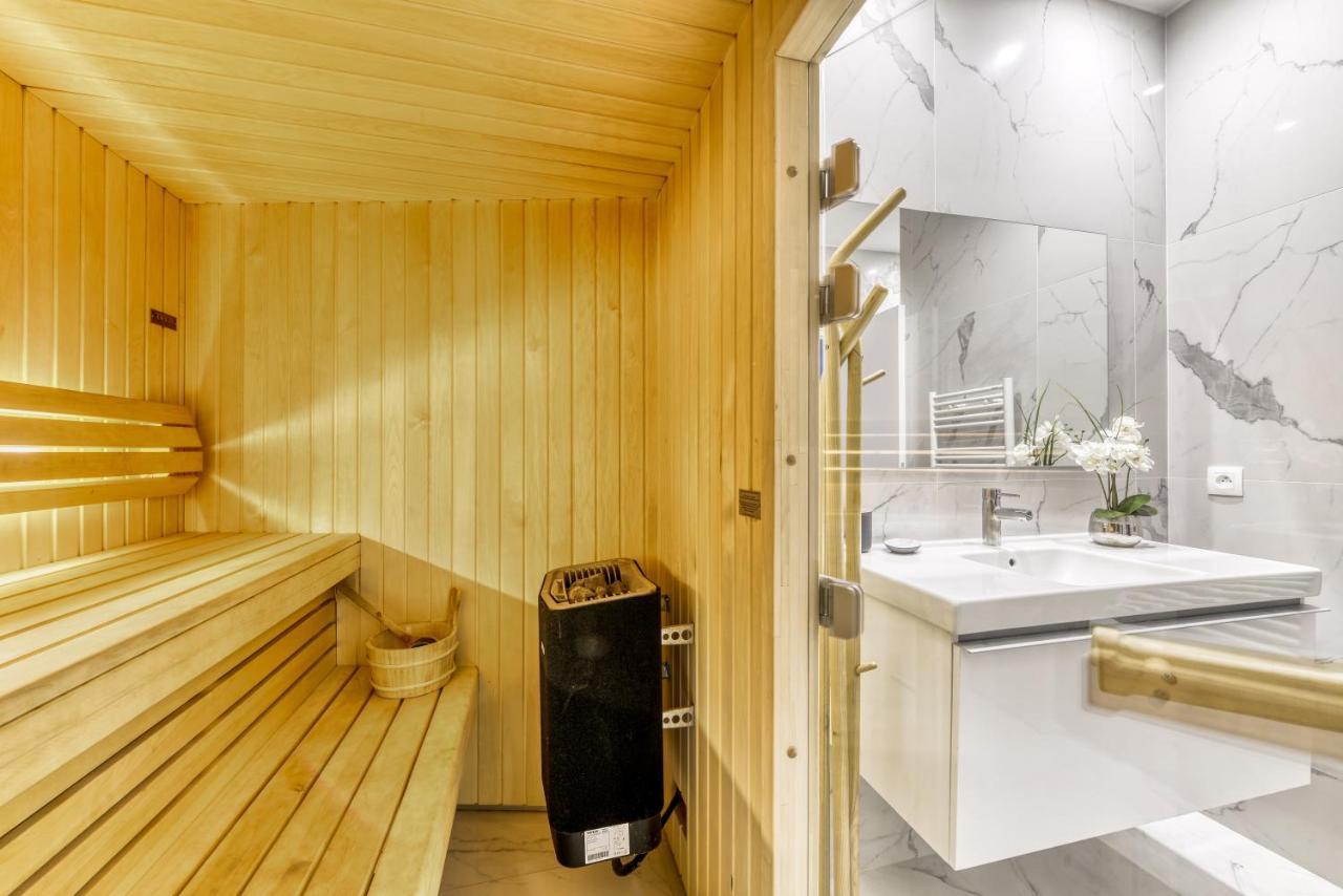 Apartment Sweet - Sacre Coeur
