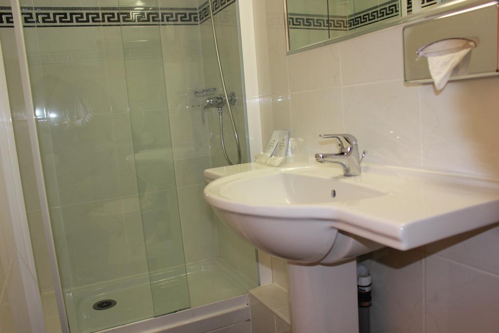 Imperial 3* Paris
