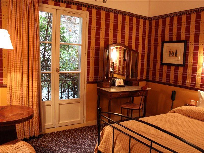 Le Relais Saint Sulpice Hotel 4*