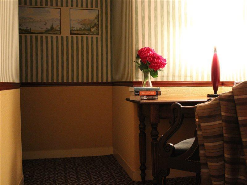 Le Relais Saint Sulpice Hotel 4*