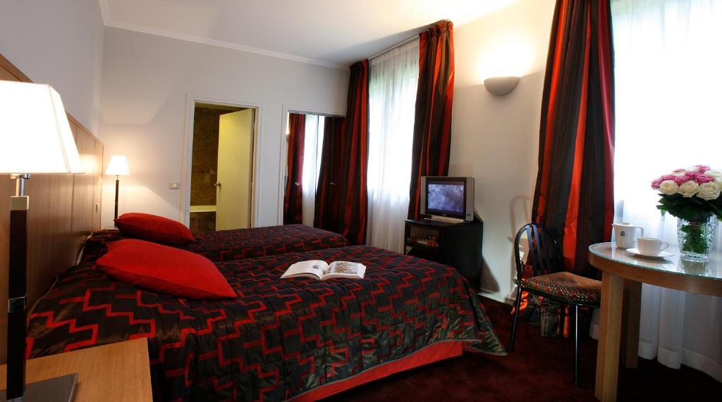 La Du Roy Champs Elysees Hotel Paris