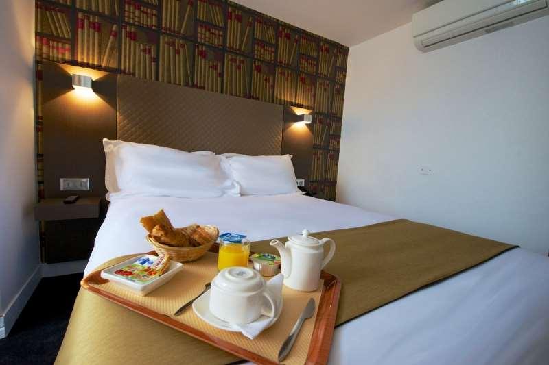 Hotel De La Gaîté 3*