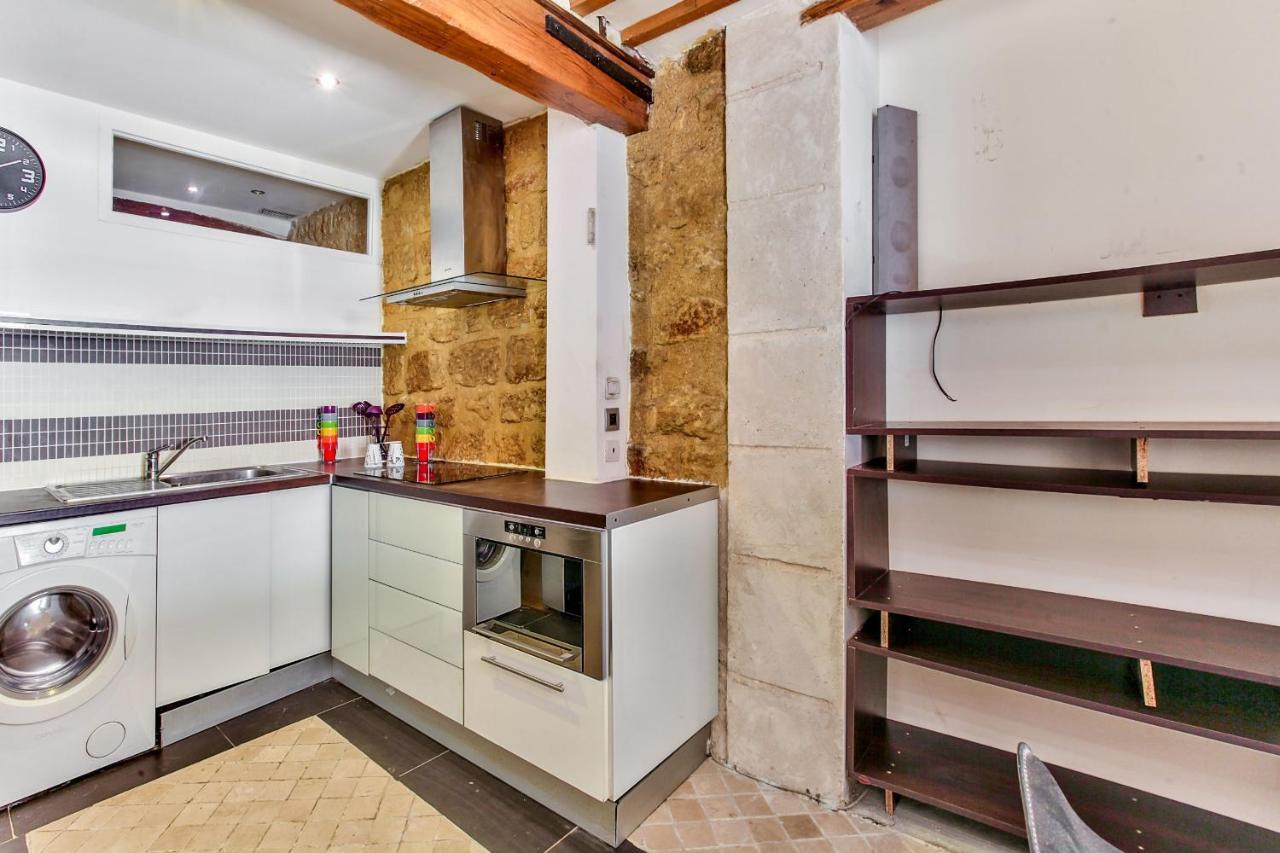 Appartement 43- Parisien Flat Boulevards Paris