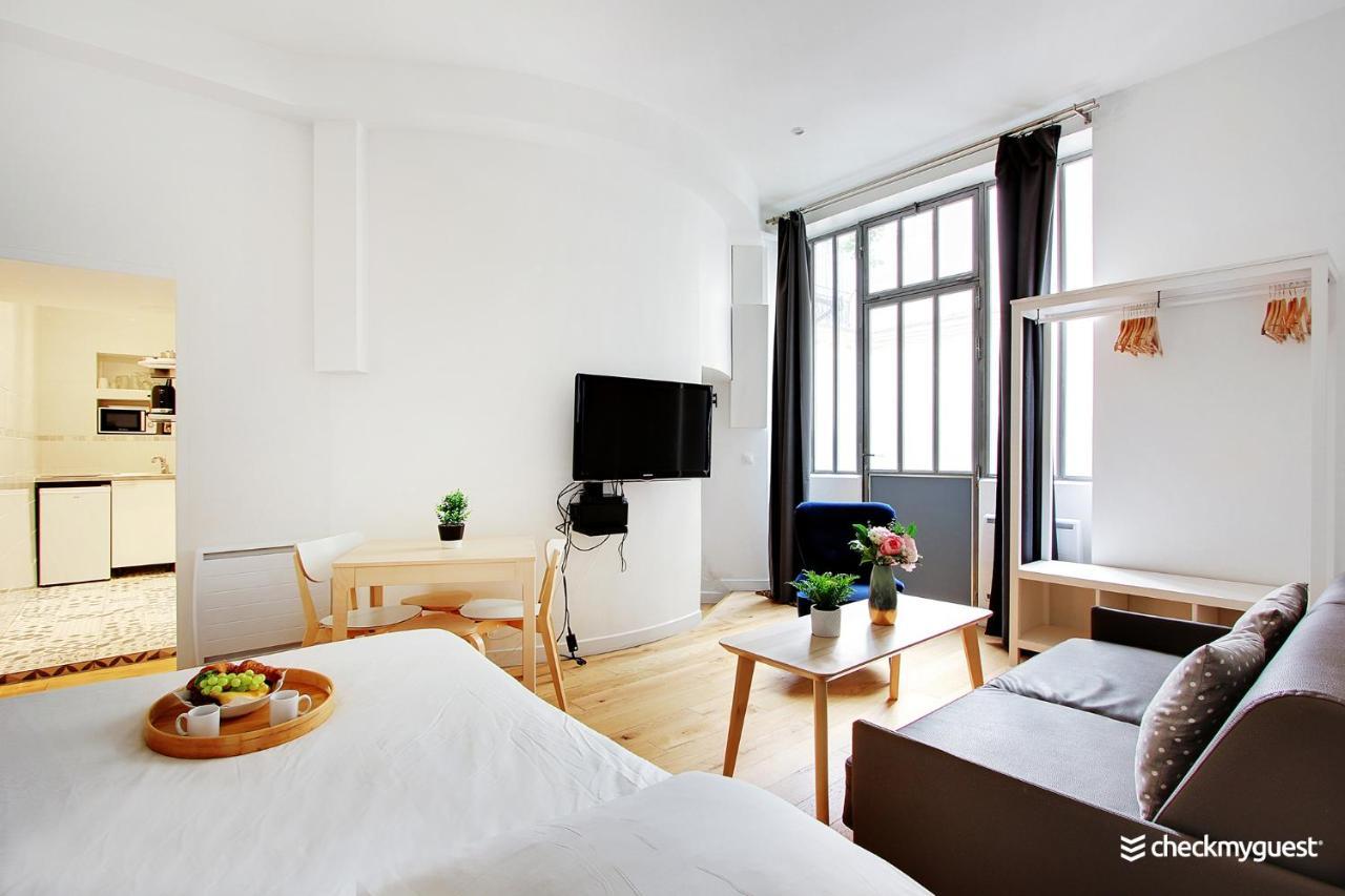 Apartment Cmg Place De La Republique / Magenta *