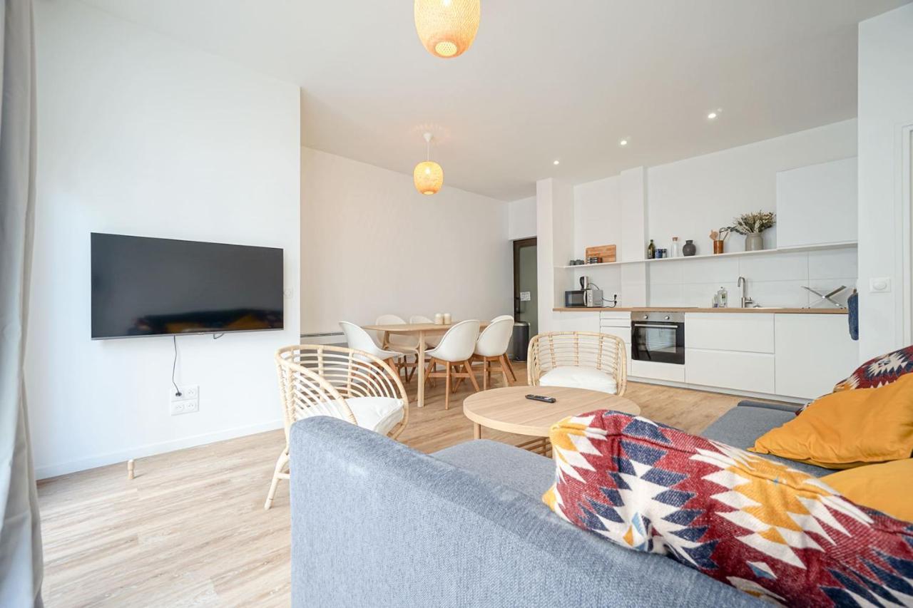 Spacious Appt Close To Place Monge *