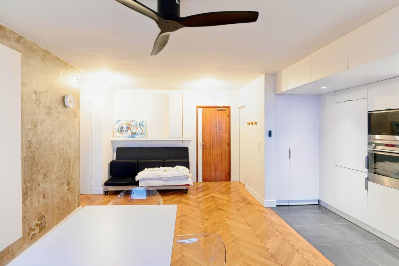 Apt In Height On The Canal View On All Apartment