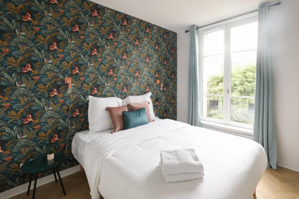 Desiree Charming At Gambetta Appartement