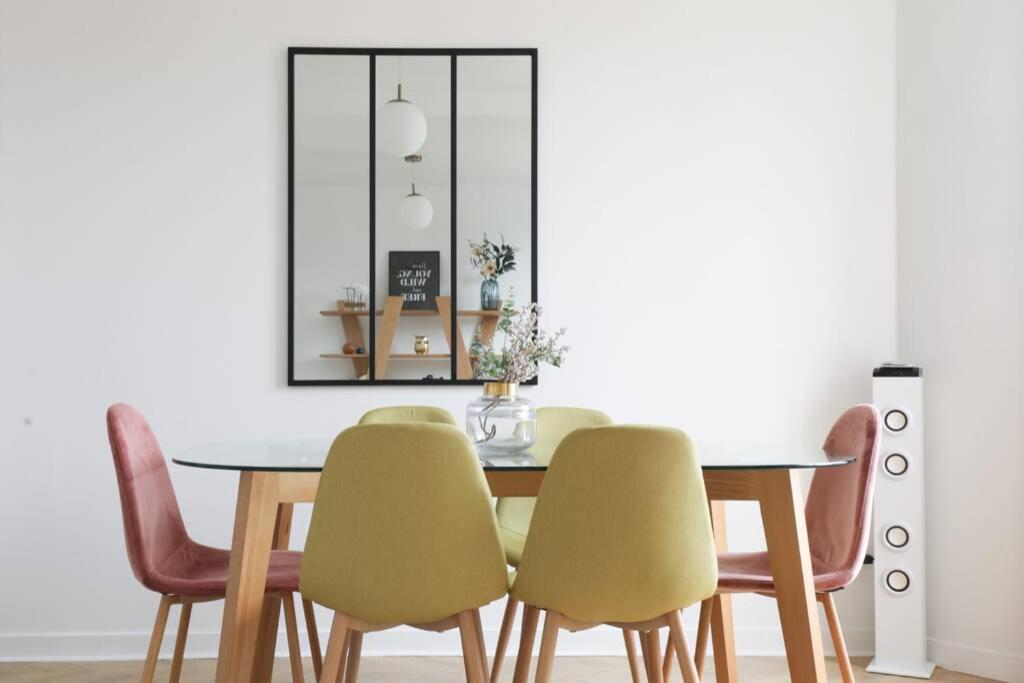 Desiree Charming At Gambetta Appartement