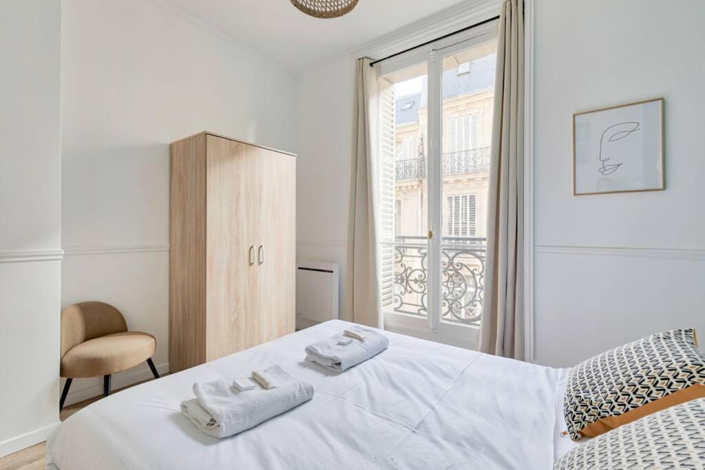 Cocooning Near Champs-elysee Apartment