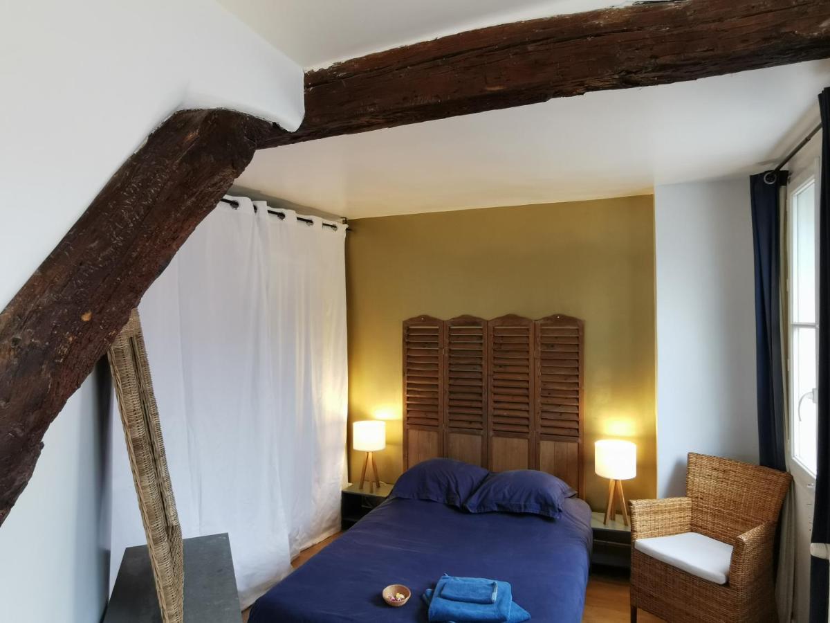 & ! 3 Bedrooms, 2 Bathrooms * Paris
