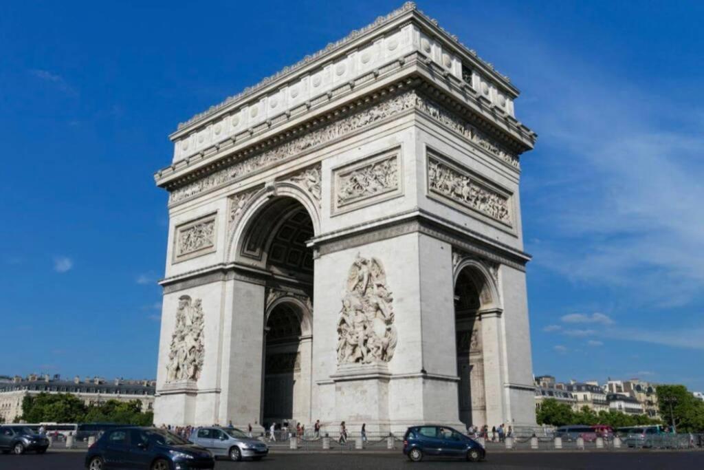 Luxury République Appartement Paris