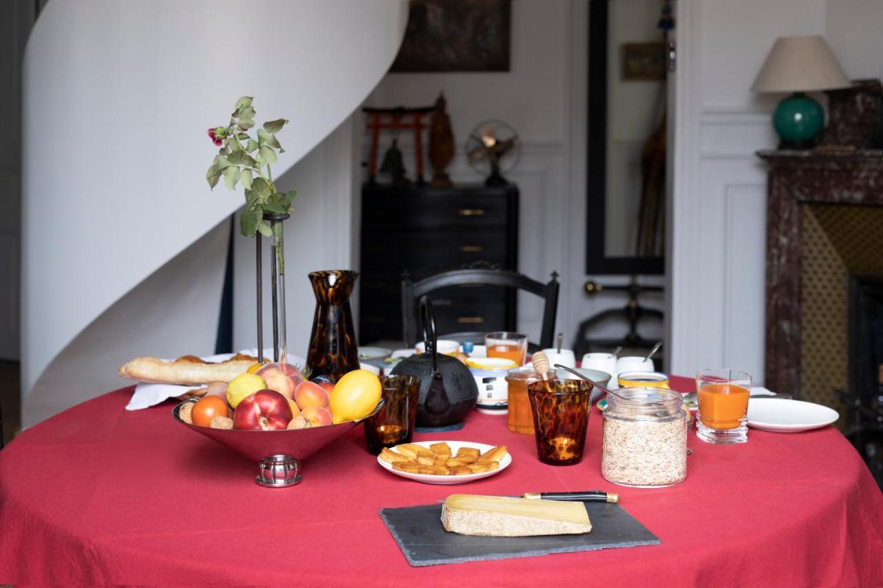 Maisondeschaumes-paris Couette-café