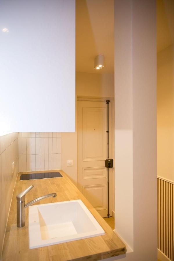 Apartment Studio Fonctionnel Et Moderne Place Clichy - 2p Paris