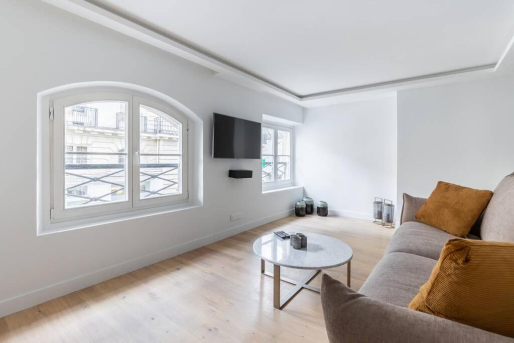 Hsh Invalides-palais Bourbon Luxueux 4p *