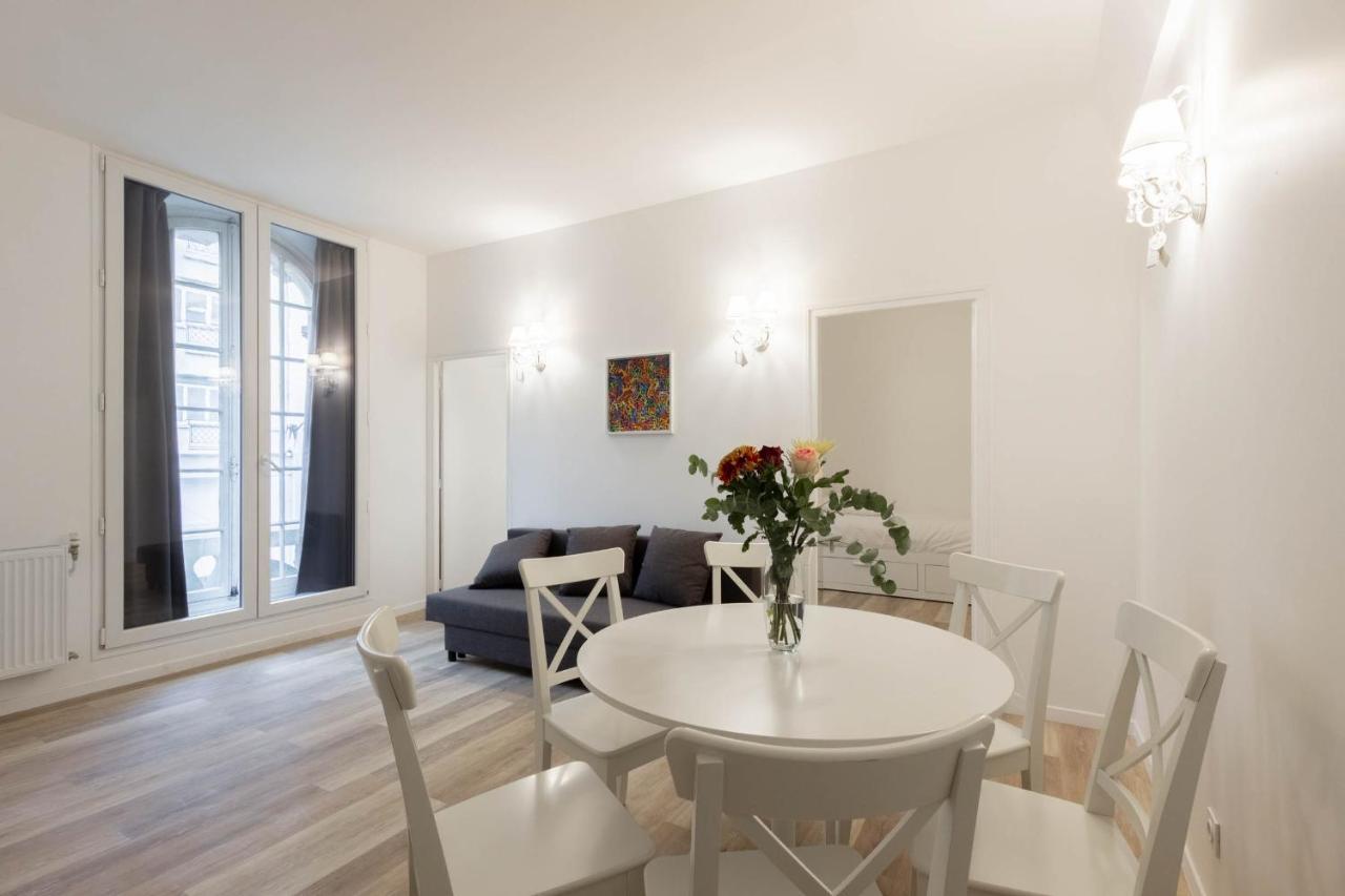 Apartment Marais Proche Du Theatre Renard
