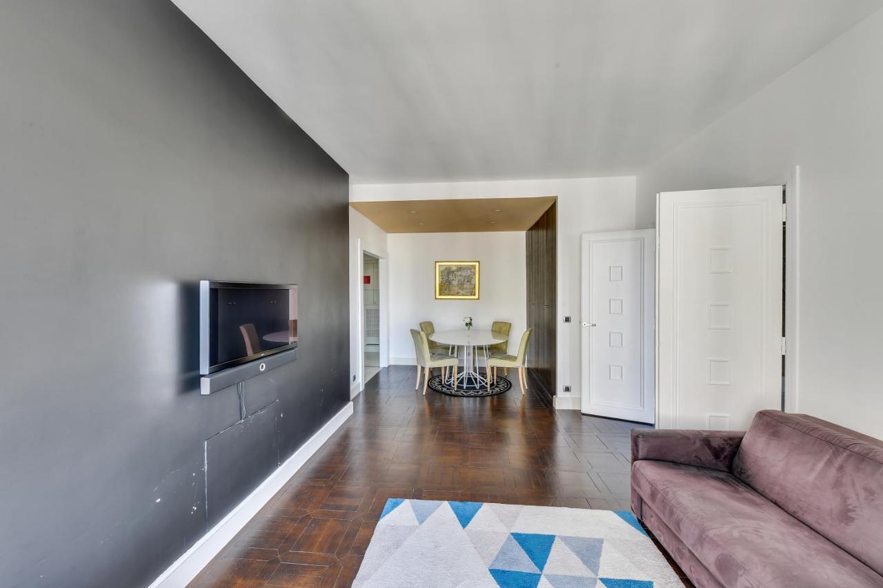 Apartment Champs Elysees-montaigne Luxe & View Of Eiffel Tower *