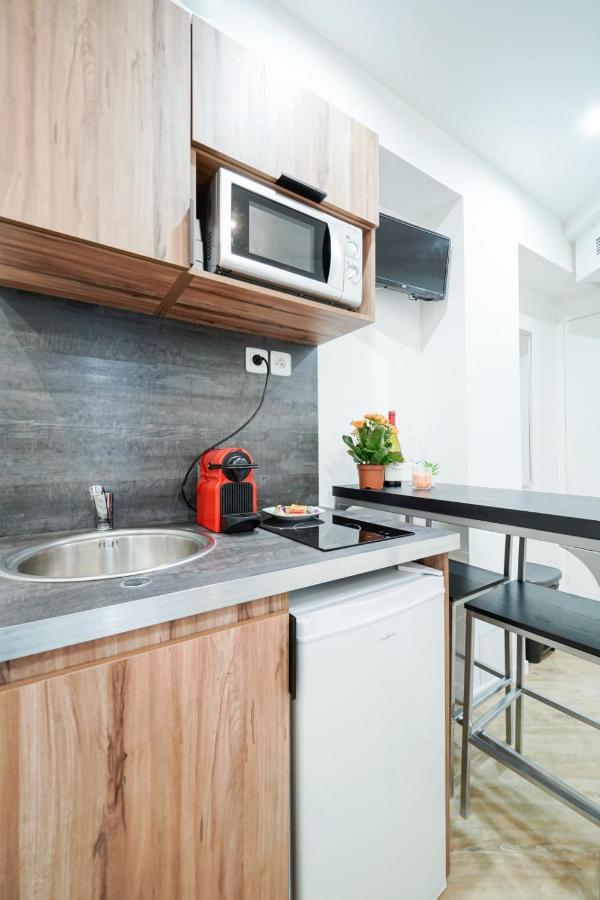 Well Located Flat For 2 People Near Montmartre And Opera * Paris