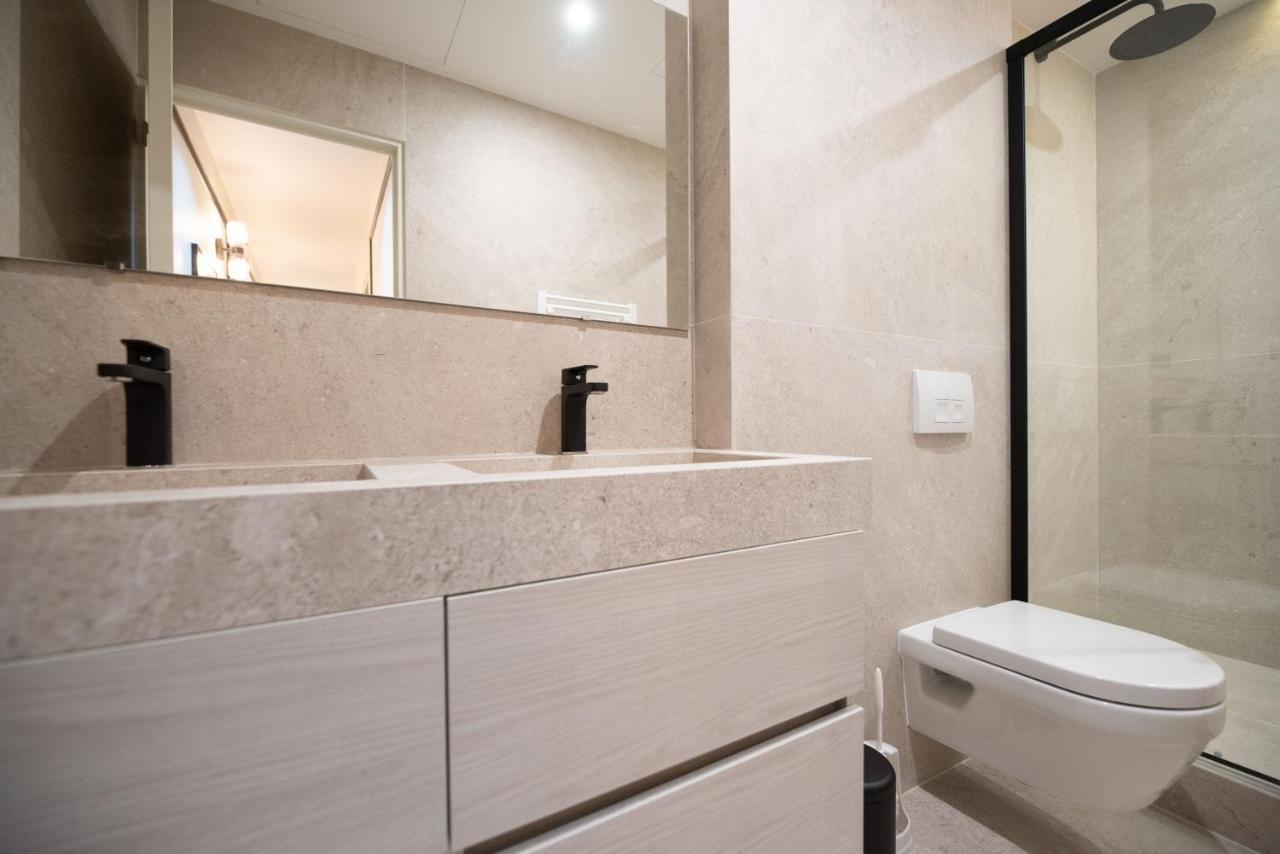 Mbm - Echiquier Apartment