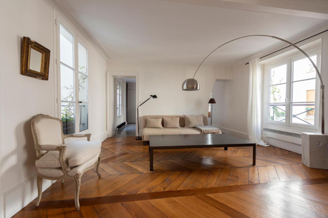 Roulette Apartment