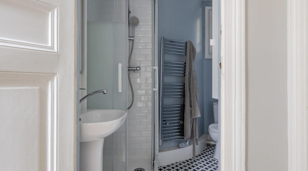 Charming Parisian - 50 M2 - Trendy 9th District Appartement