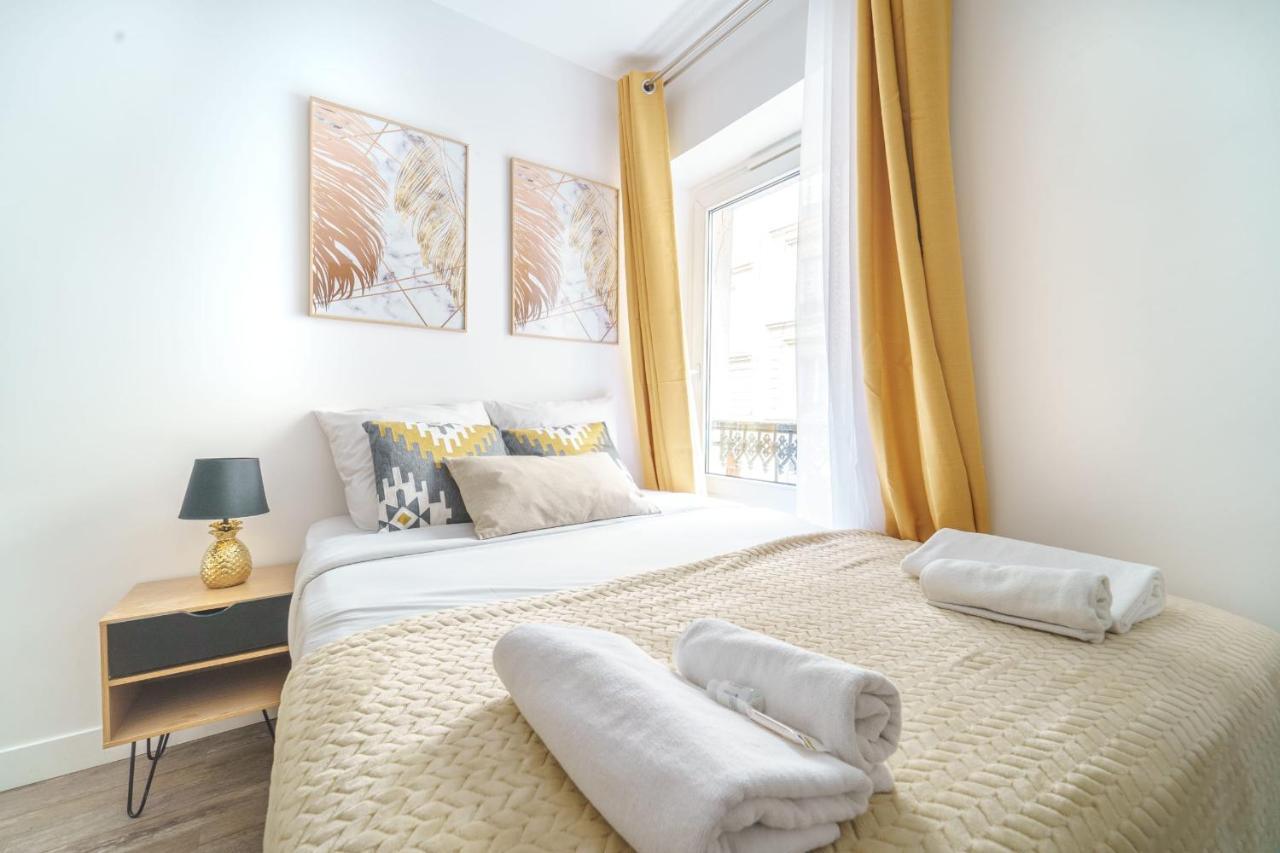 New Studio In 8 * Paris