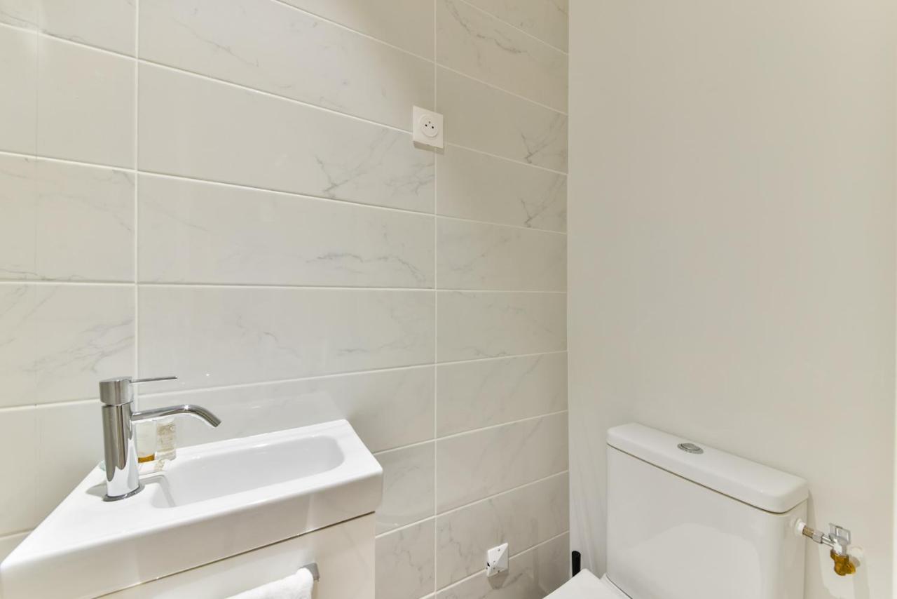 Apartment Luxury New Studio 2pers/champs Elysees/ar Paris