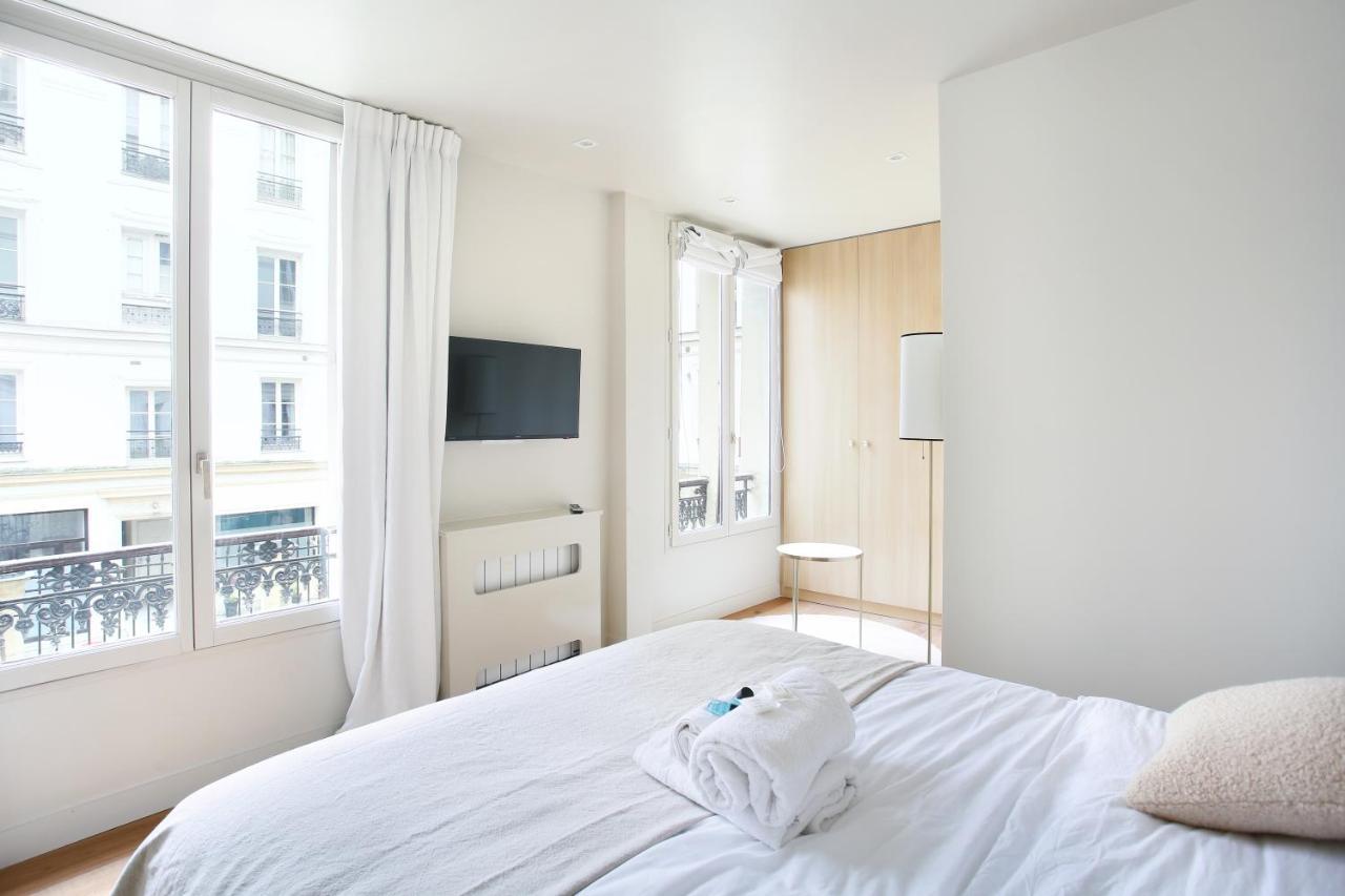 In The Center Of By Prestige Apartment Paris